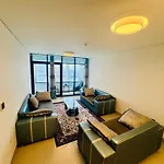 Wow Amazing Burjkhalifa,Sea,Sunset,Ship,Park View,3Bhk Furnished Apartment-16 Guest,Airport,Metro,Mall,Golf,Bus,Park,Ship Tour Near - Flat 101