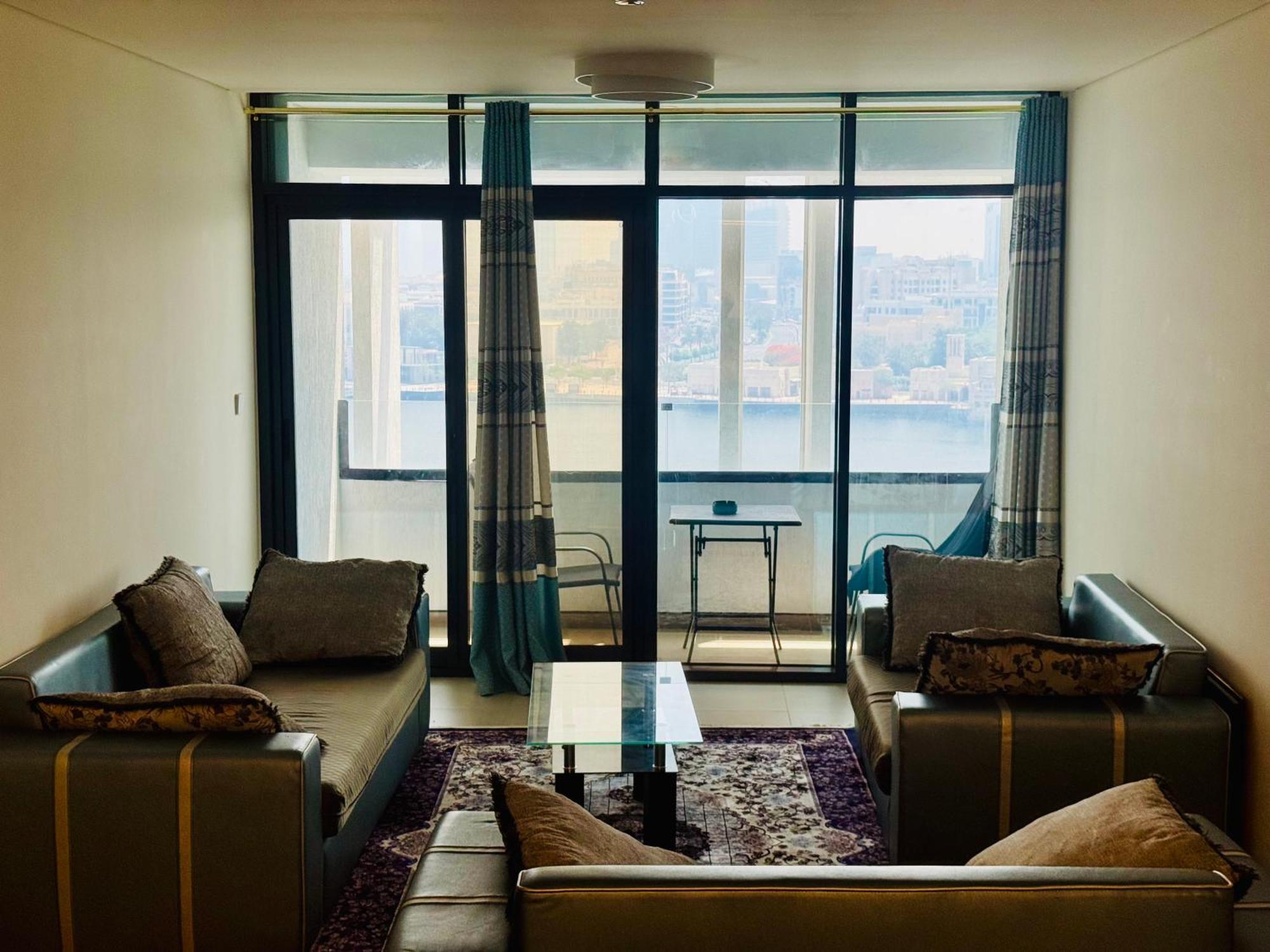 Wow Amazing Burjkhalifa,sea,sunset,ship,park View,3bhk Furnished Apartment-16 Guest,airport,metro,mall,golf,bus,park,ship Tour Near - Flat 101 *