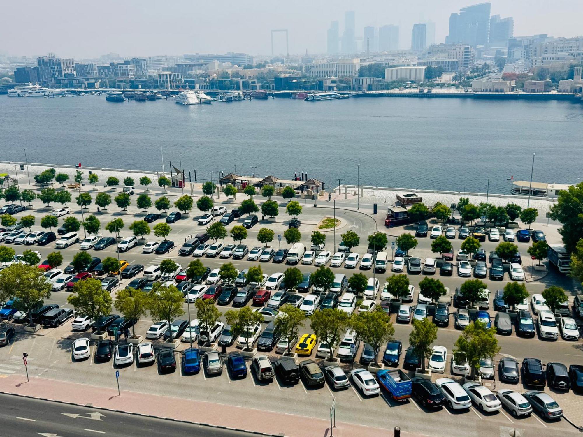 Wow Amazing Burjkhalifa,sea,sunset,ship,park View,3bhk Furnished Apartment-16 Guest,airport,metro,mall,golf,bus,park,ship Tour Near - Flat 101 Dubai