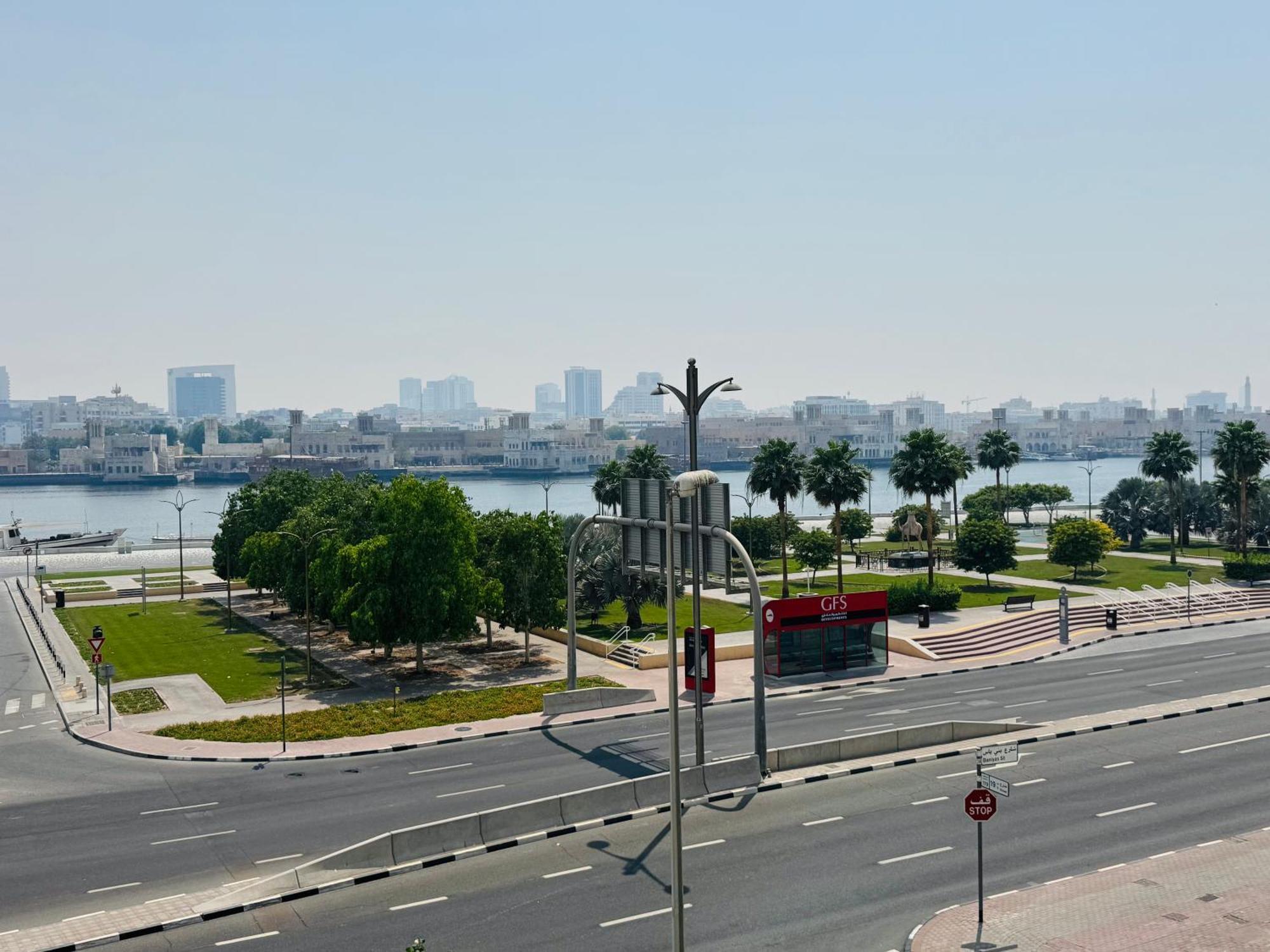 Wow Amazing Burjkhalifa,sea,sunset,ship,park View,3bhk Furnished Apartment-16 Guest,airport,metro,mall,golf,bus,park,ship Tour Near - Flat 101 Apartment Dubai