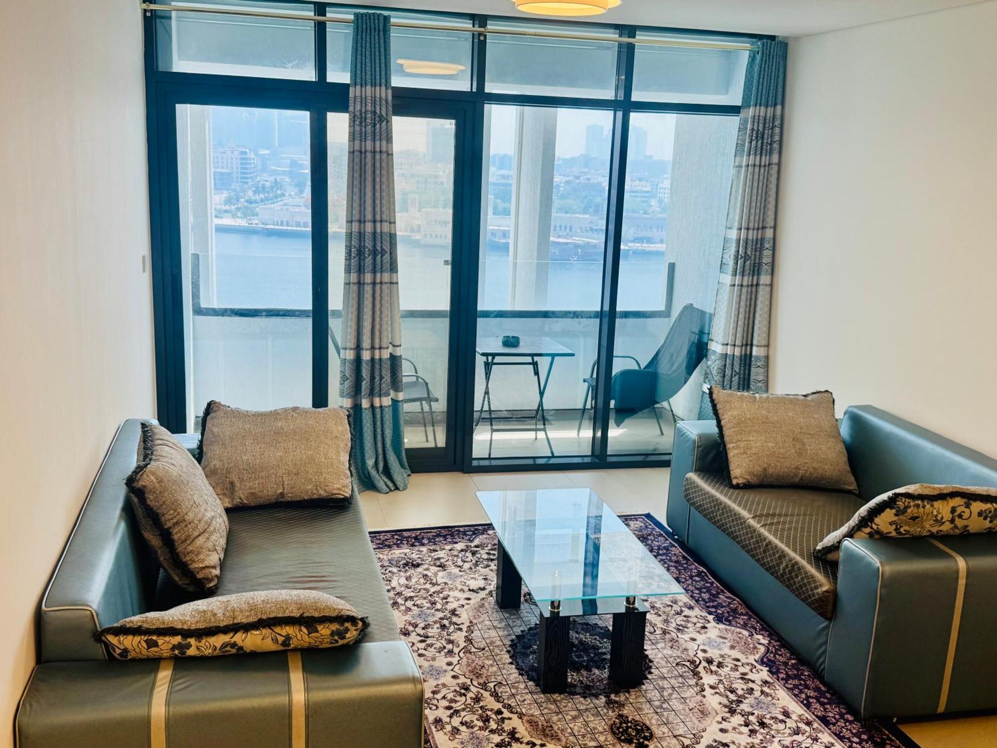 Wow Amazing Burjkhalifa,sea,sunset,ship,park View,3bhk Furnished Apartment-16 Guest,airport,metro,mall,golf,bus,park,ship Tour Near - Flat 101 Apartment *