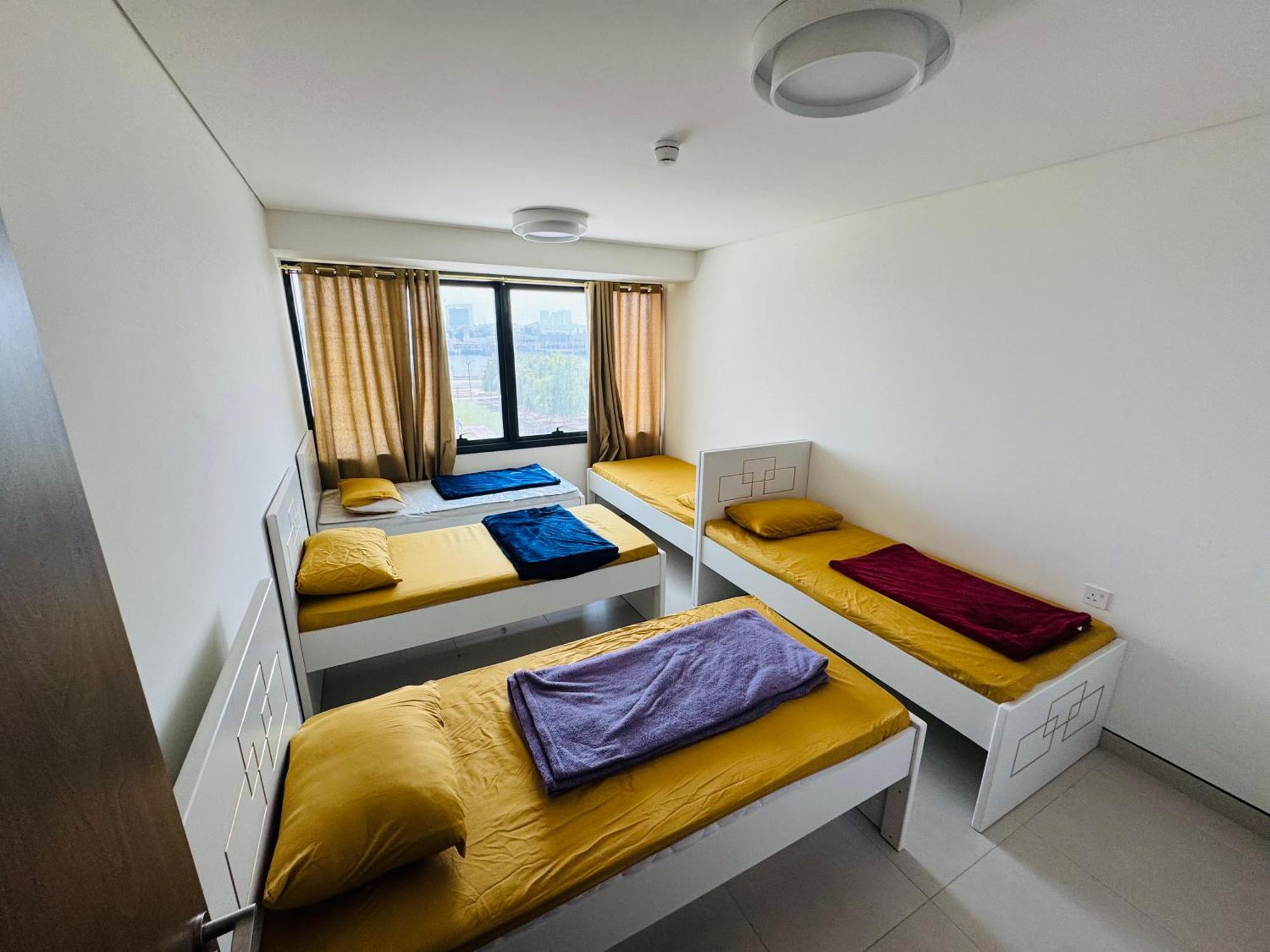 Wow Amazing Burjkhalifa,sea,sunset,ship,park View,3bhk Furnished Apartment-16 Guest,airport,metro,mall,golf,bus,park,ship Tour Near - Flat 101 Apartment *