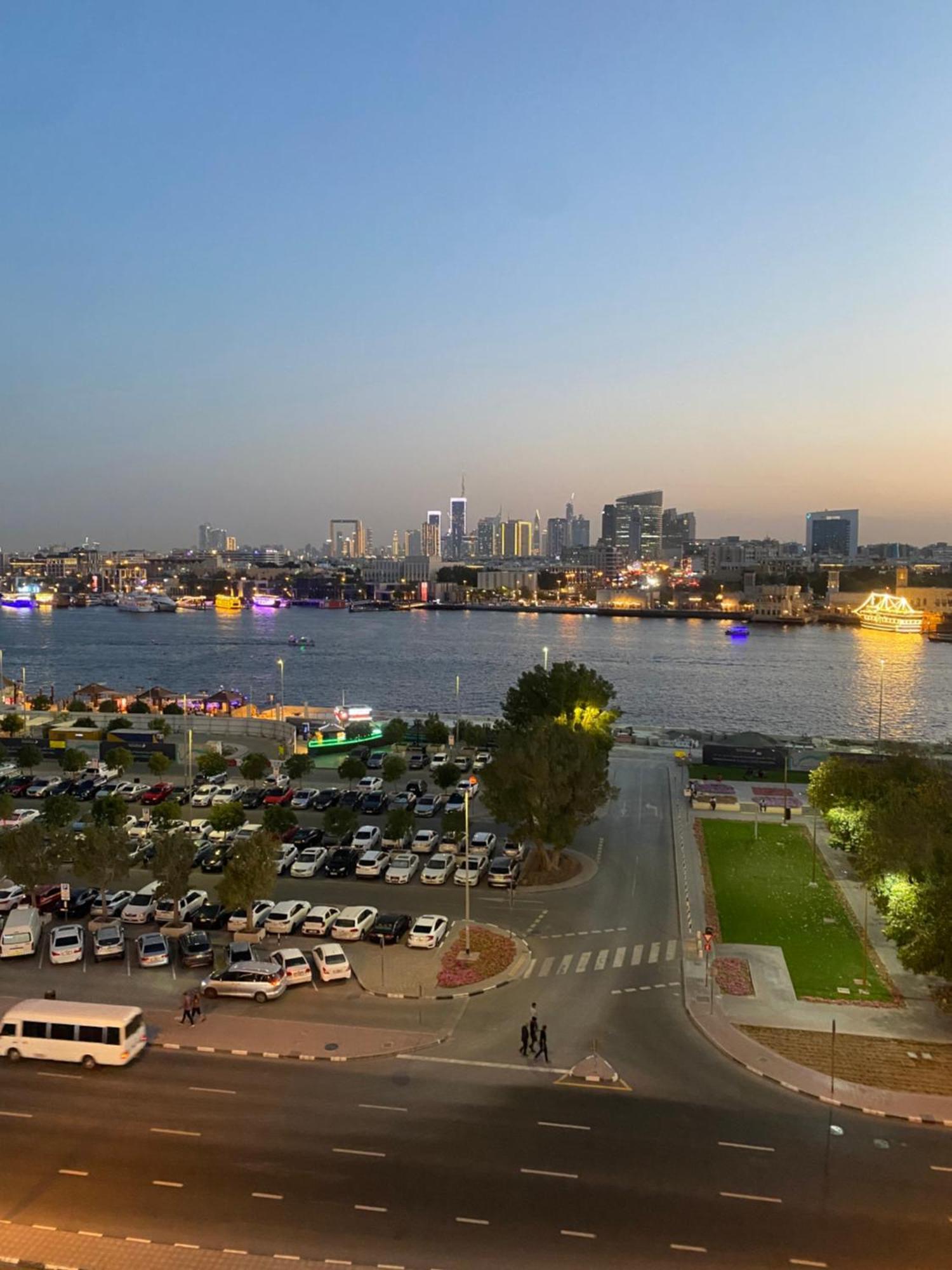 Wow Amazing Burjkhalifa,sea,sunset,ship,park View,3bhk Furnished Apartment-16 Guest,airport,metro,mall,golf,bus,park,ship Tour Near - Flat 101 * Dubai